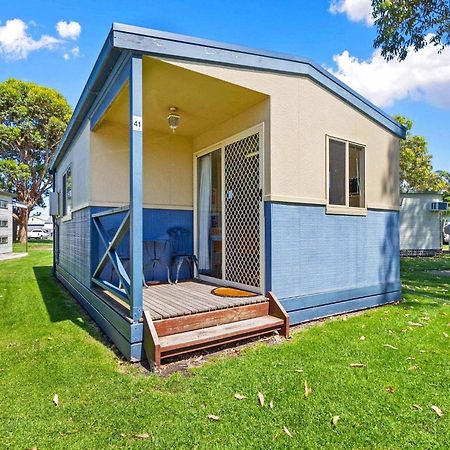 Waters Edge Holiday Park Lakes Entrance Exterior foto